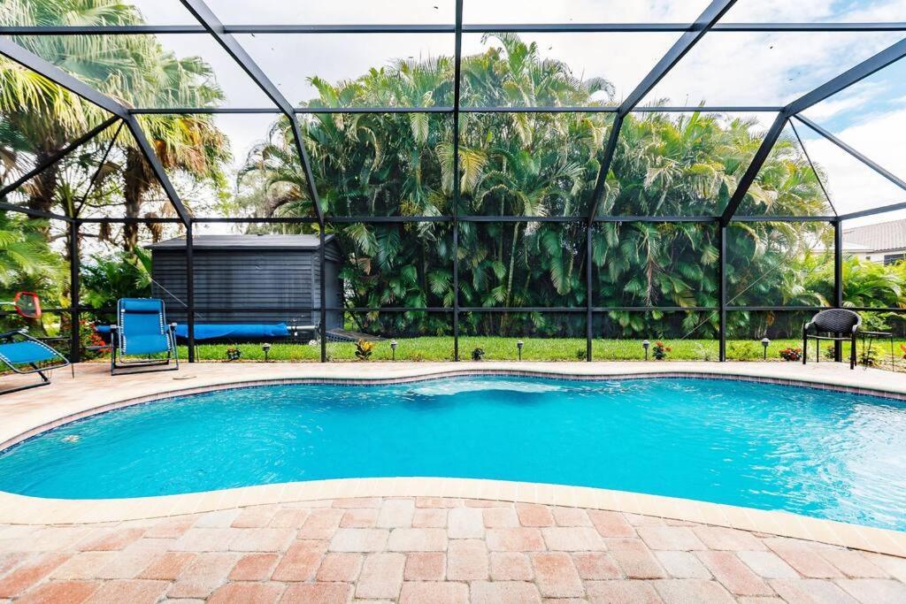 Sunny Oasis Getaway -Heated Pool-Mini Golf-Near Beach Нокоміс Екстер'єр фото