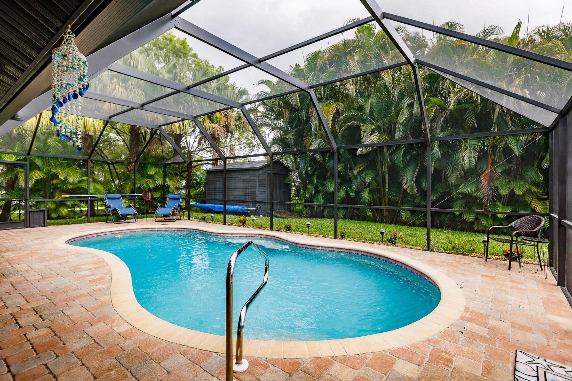 Sunny Oasis Getaway -Heated Pool-Mini Golf-Near Beach Нокоміс Екстер'єр фото